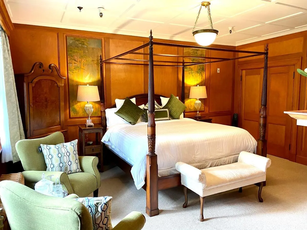 Hotel The Latch Inn Sidney